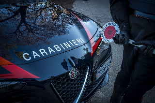 Carabinieri di Giulianova:  arresto in flagranza per possesso di armi e droga